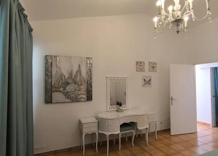 Torres De Yomely 플라야데라스아메리카스